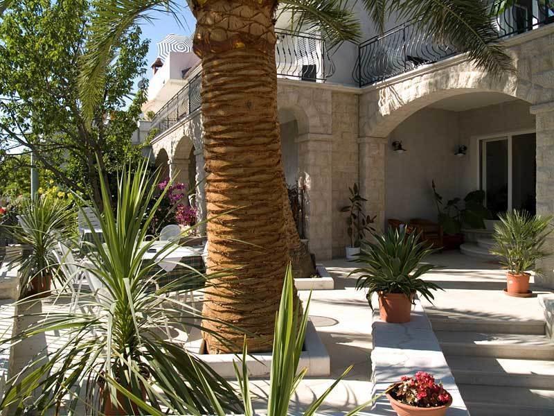 Apartments Marco Polo Banjol Exterior foto